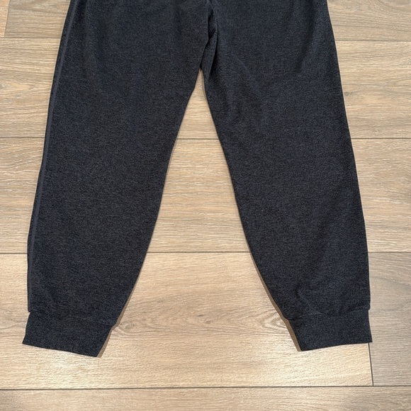 VUORI Charcoal Heather Performance Joggers Active Lounge DreamKnit Bottoms Small - Picture 7 of 13